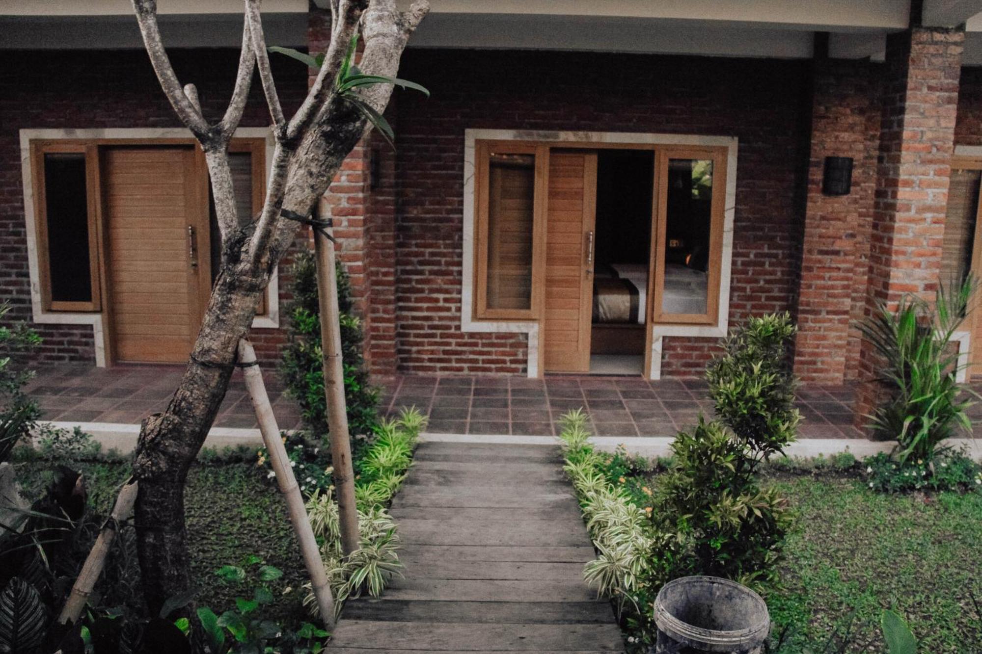 The Govardhan Homestay Canggu Extérieur photo