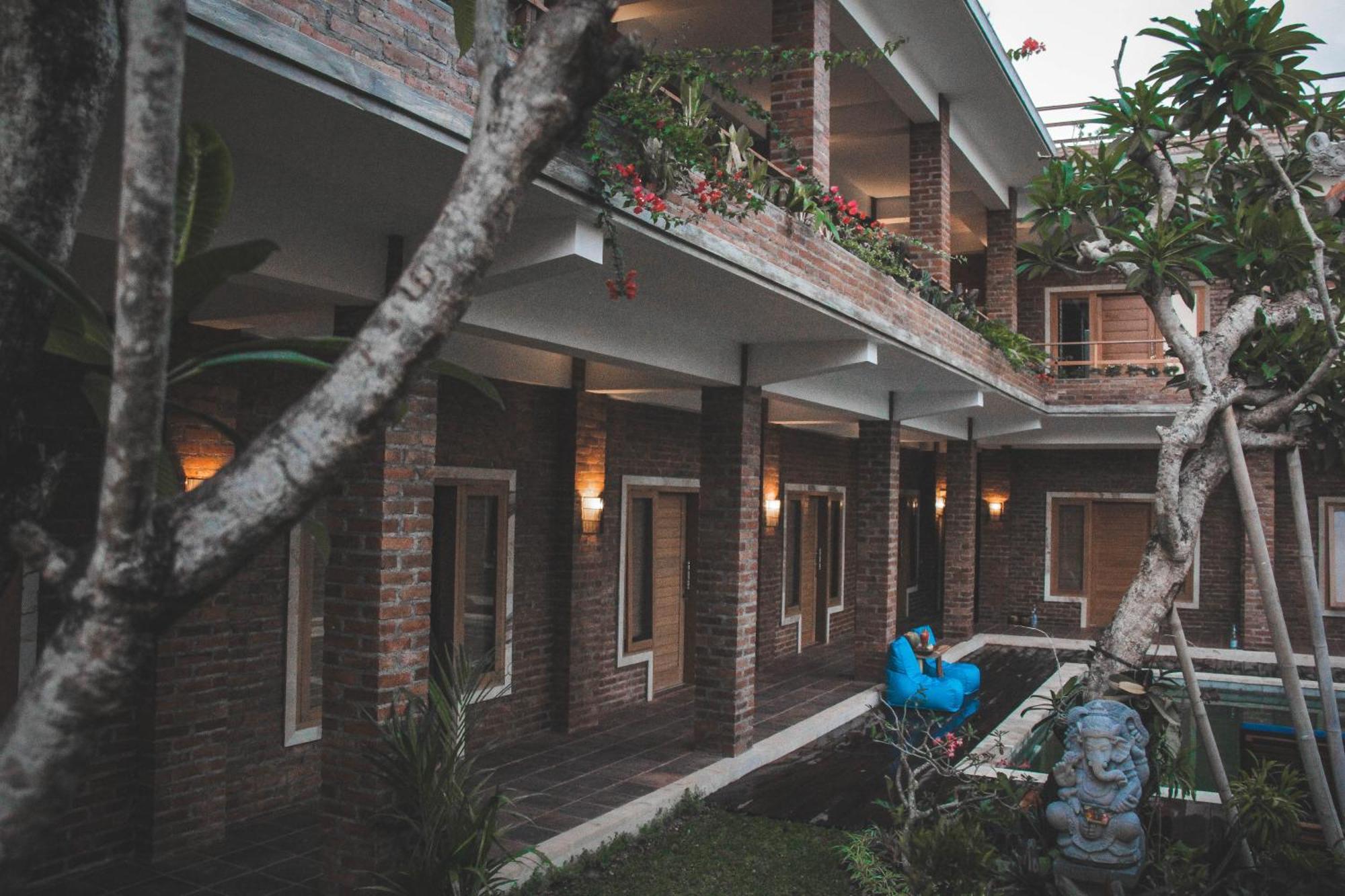 The Govardhan Homestay Canggu Extérieur photo
